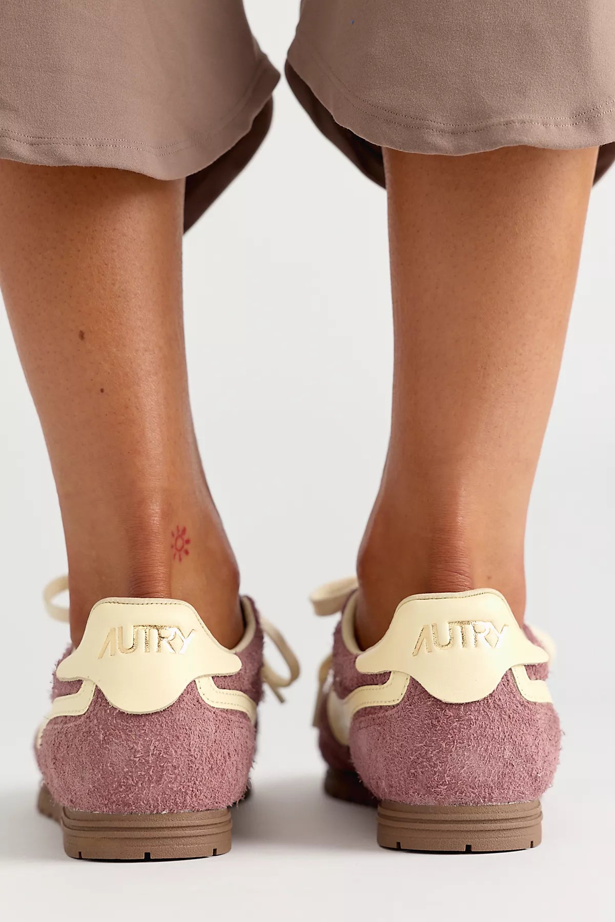 Autry Windspin Suede Low-Top Sneakers