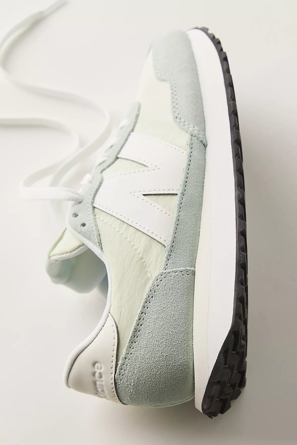 New Balance 237 Sneakers