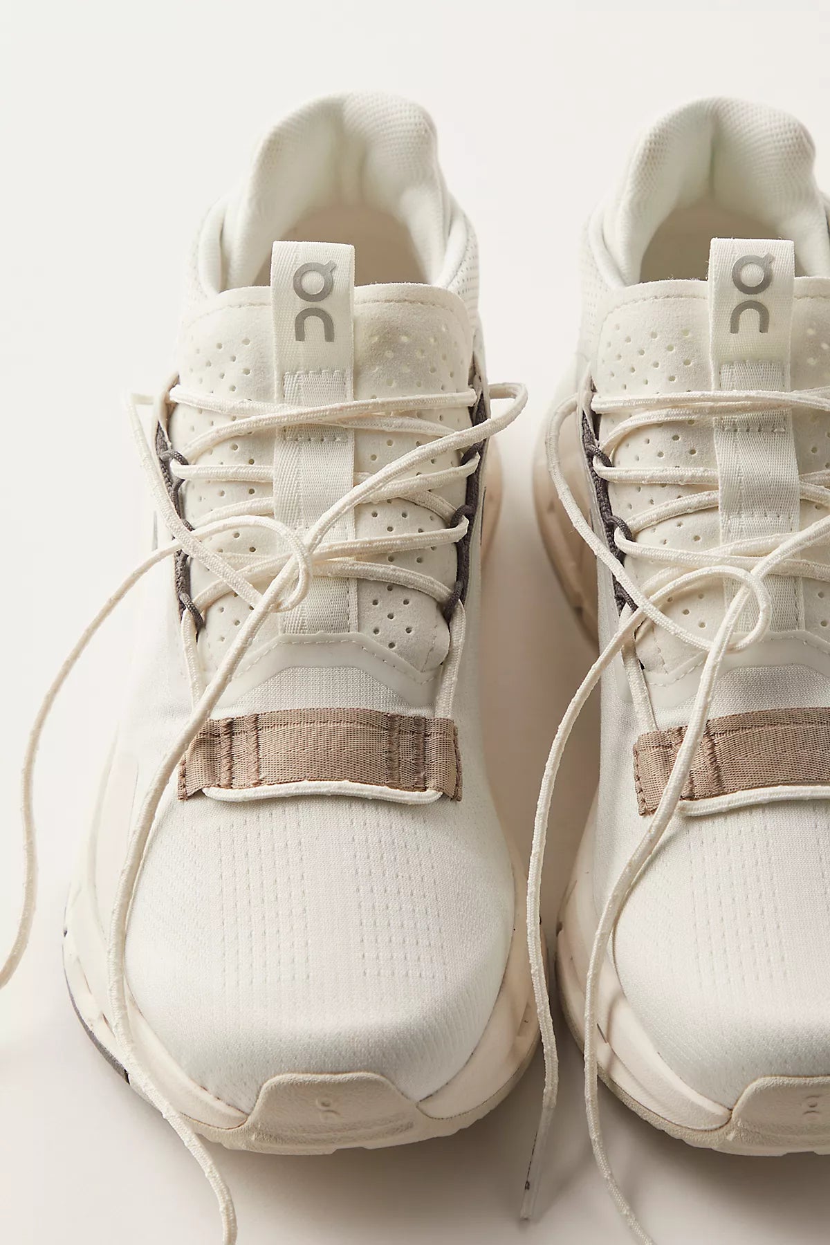 On Cloudnova 2 Sneakers