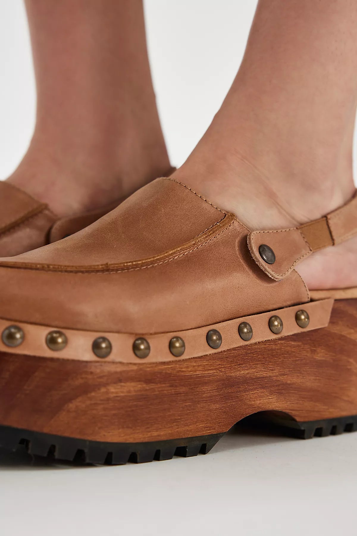 Everette Platform Clogs