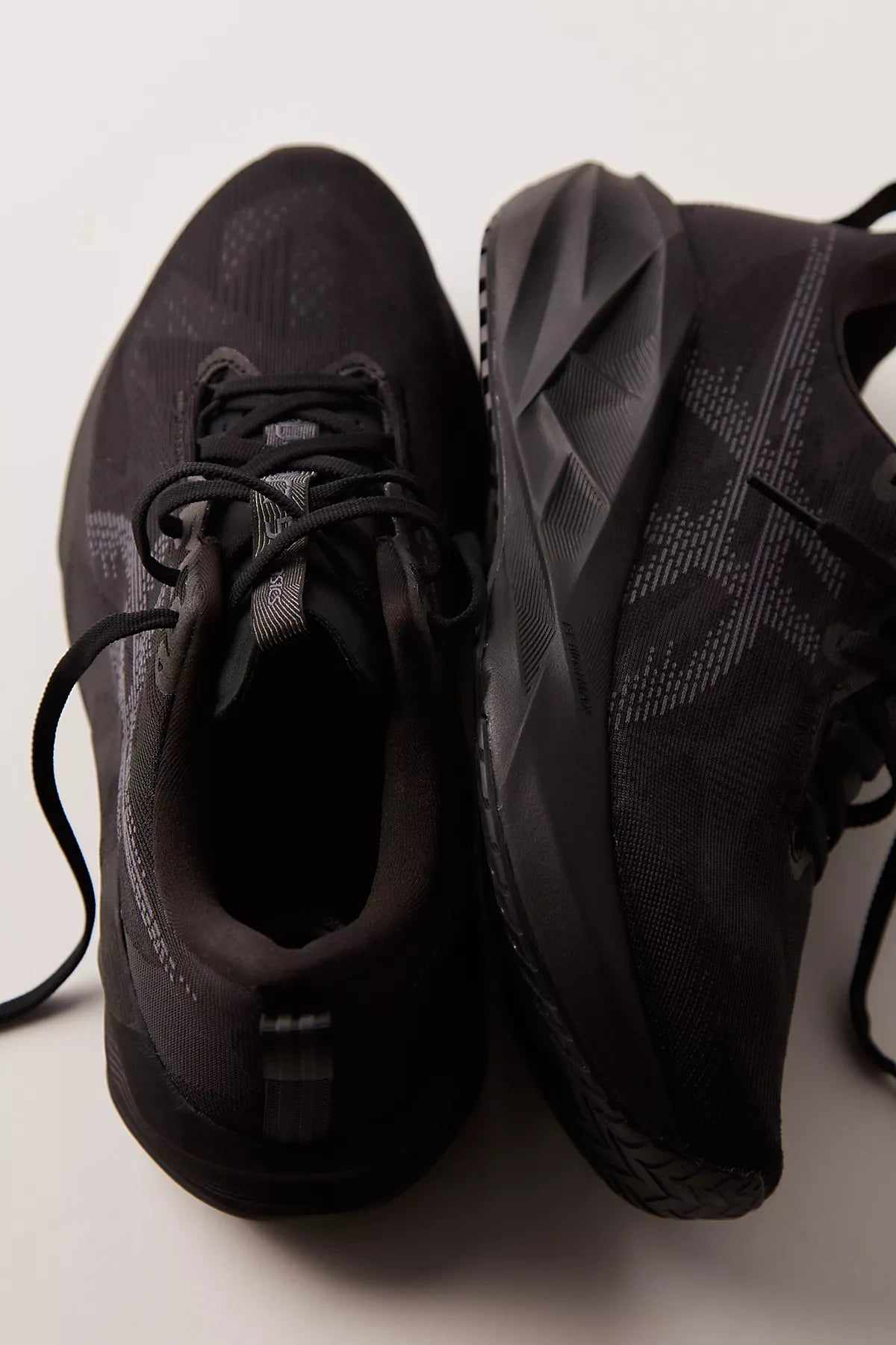 ASICS Novablast 5 Sneakers