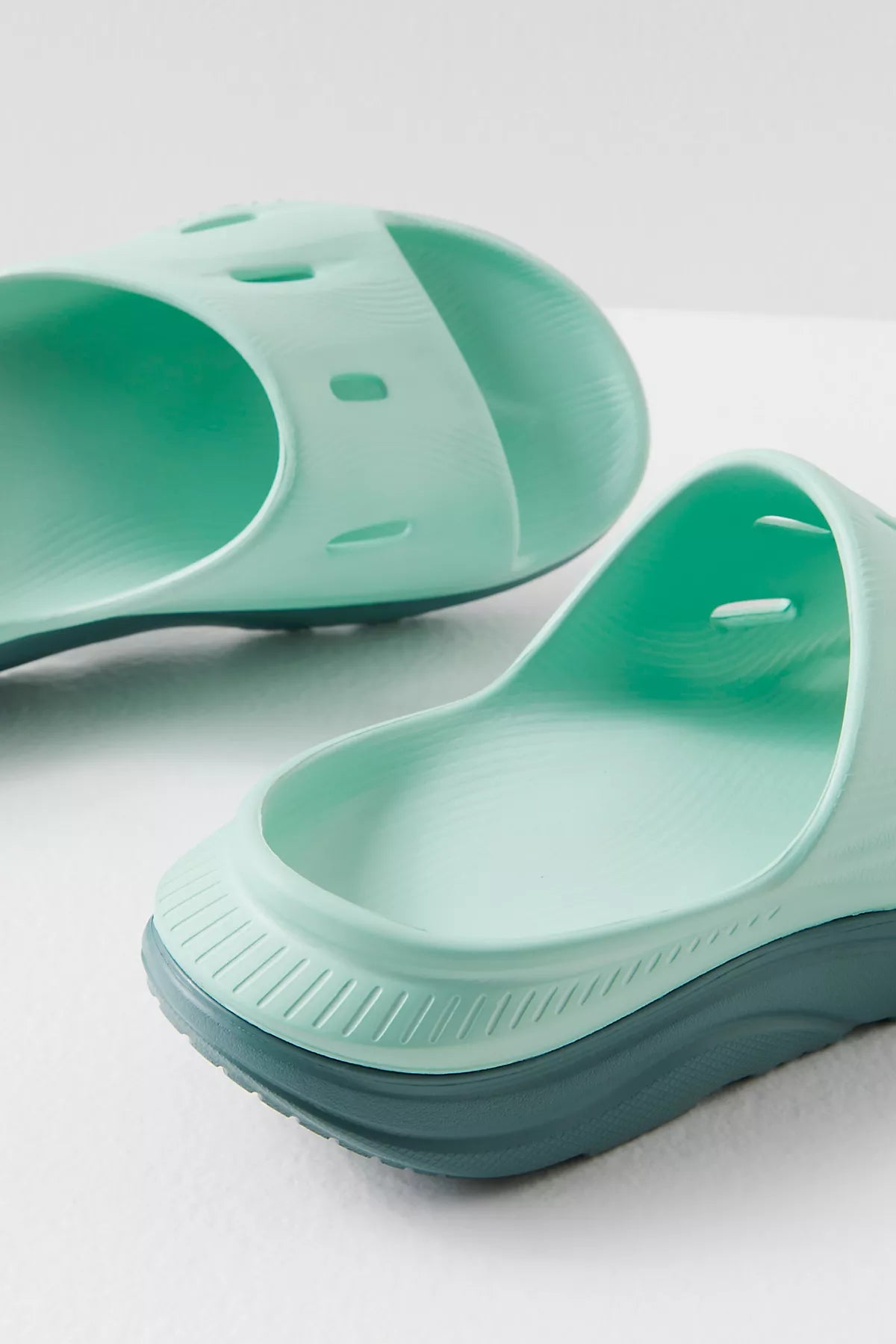 HOKA® Ora Recovery Slide 3