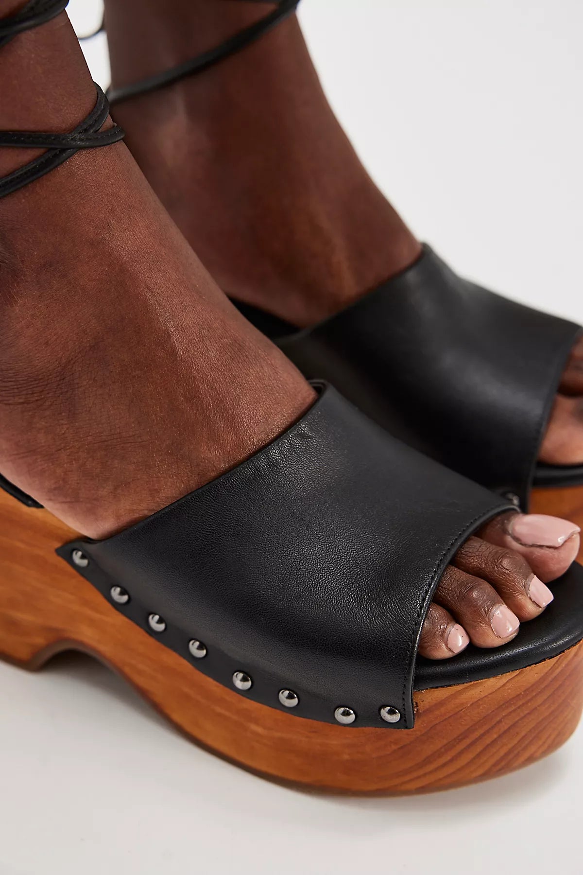 Front Row Wrap Clogs