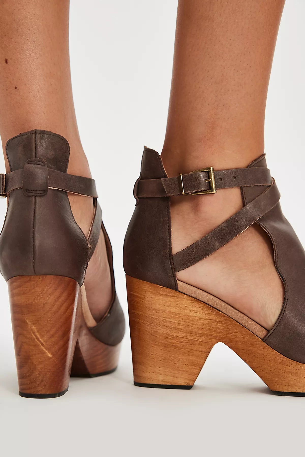Cedar Leather Clogs