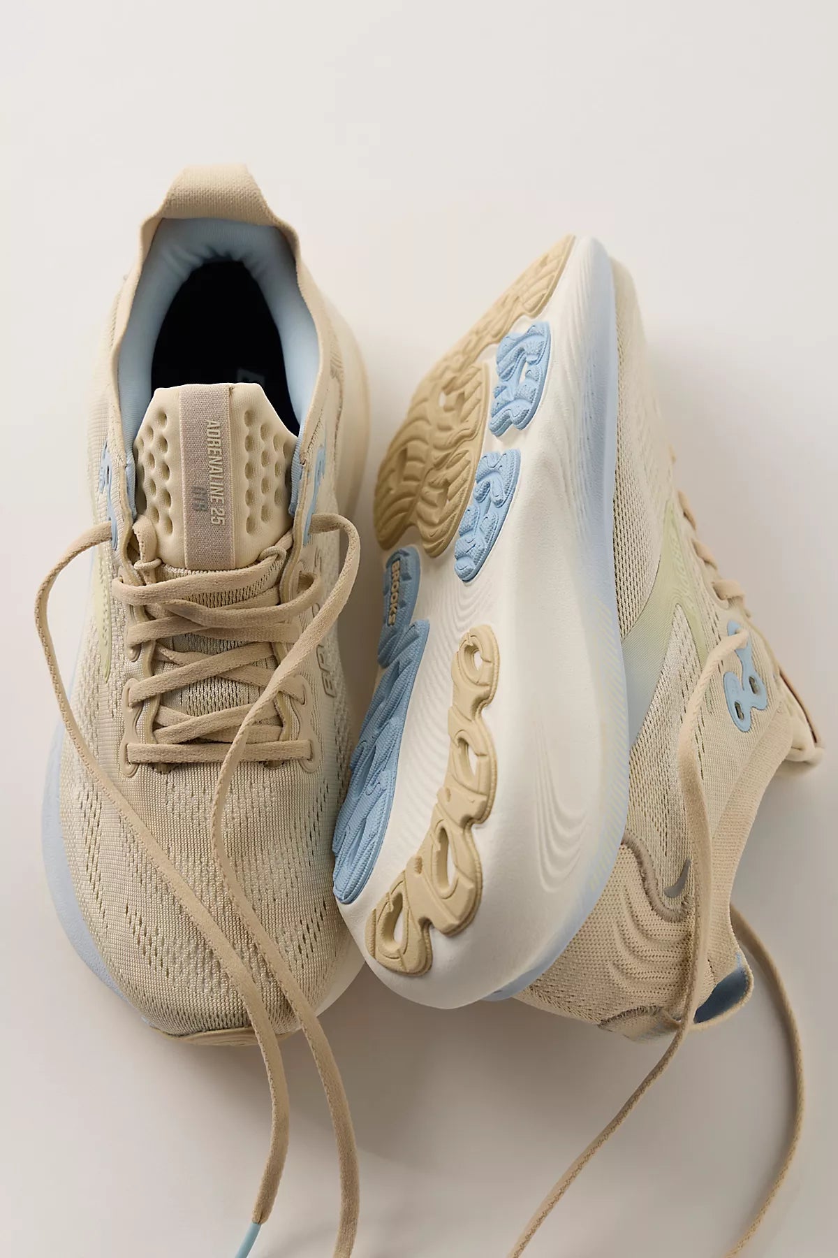 Brooks Adrenaline GTS 25 Sneakers