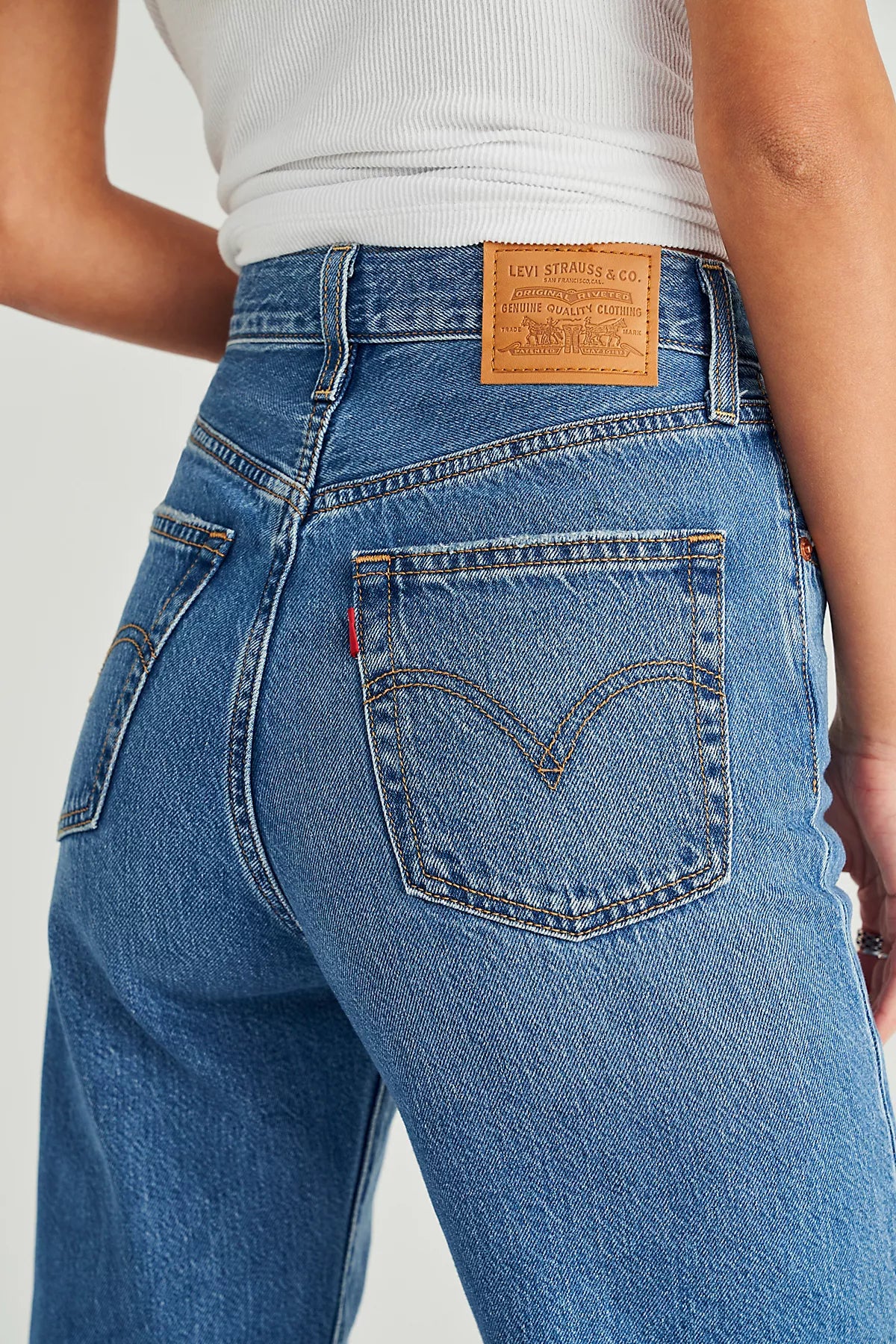 Levi's Ribcage Straight Ankle Jeans