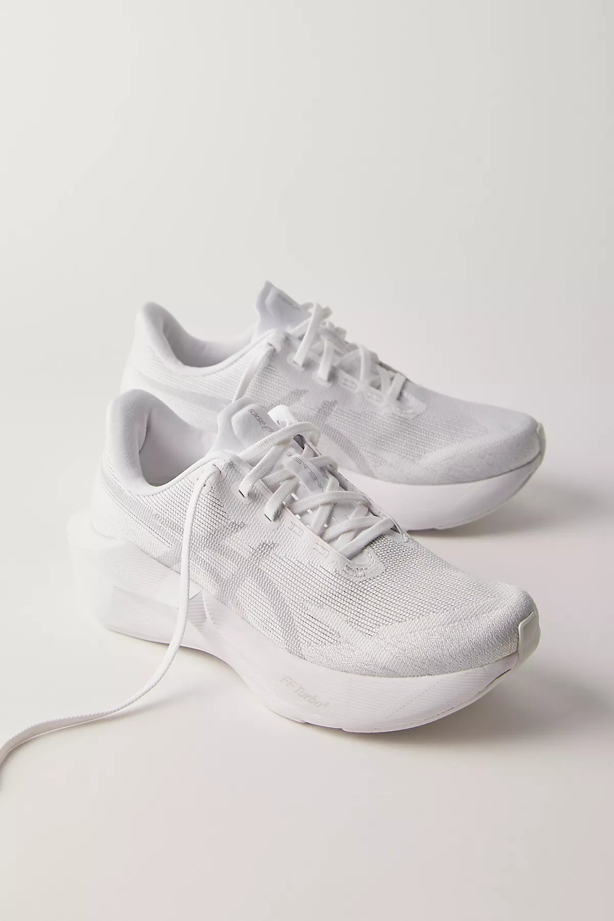 ASICS Novablast 6 Sneakers