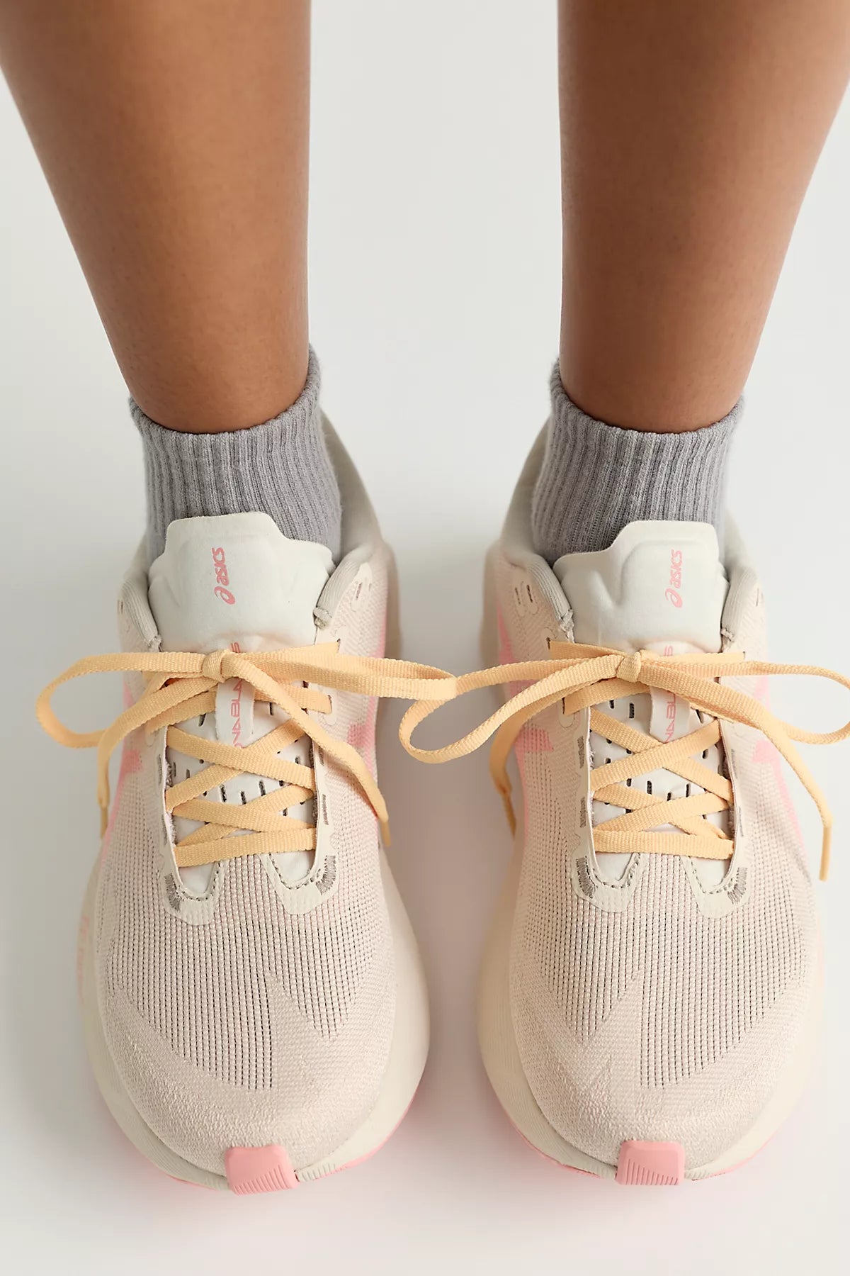ASICS Novablast 6 Sneakers