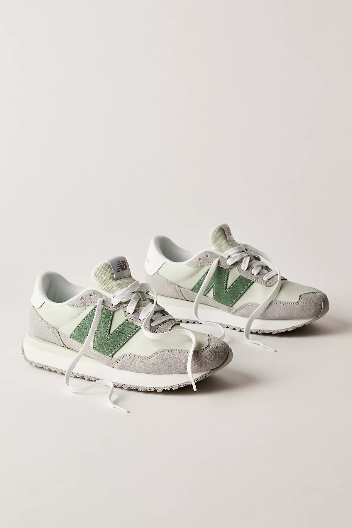 New Balance 237 Sneakers