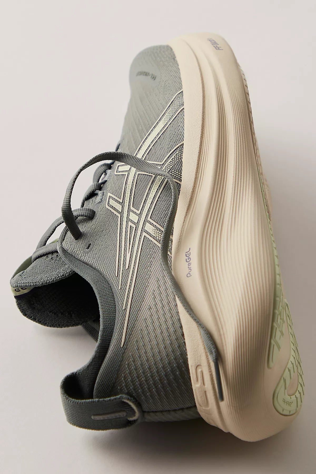 ASICS GEL-NIMBUS 27 Sneakers