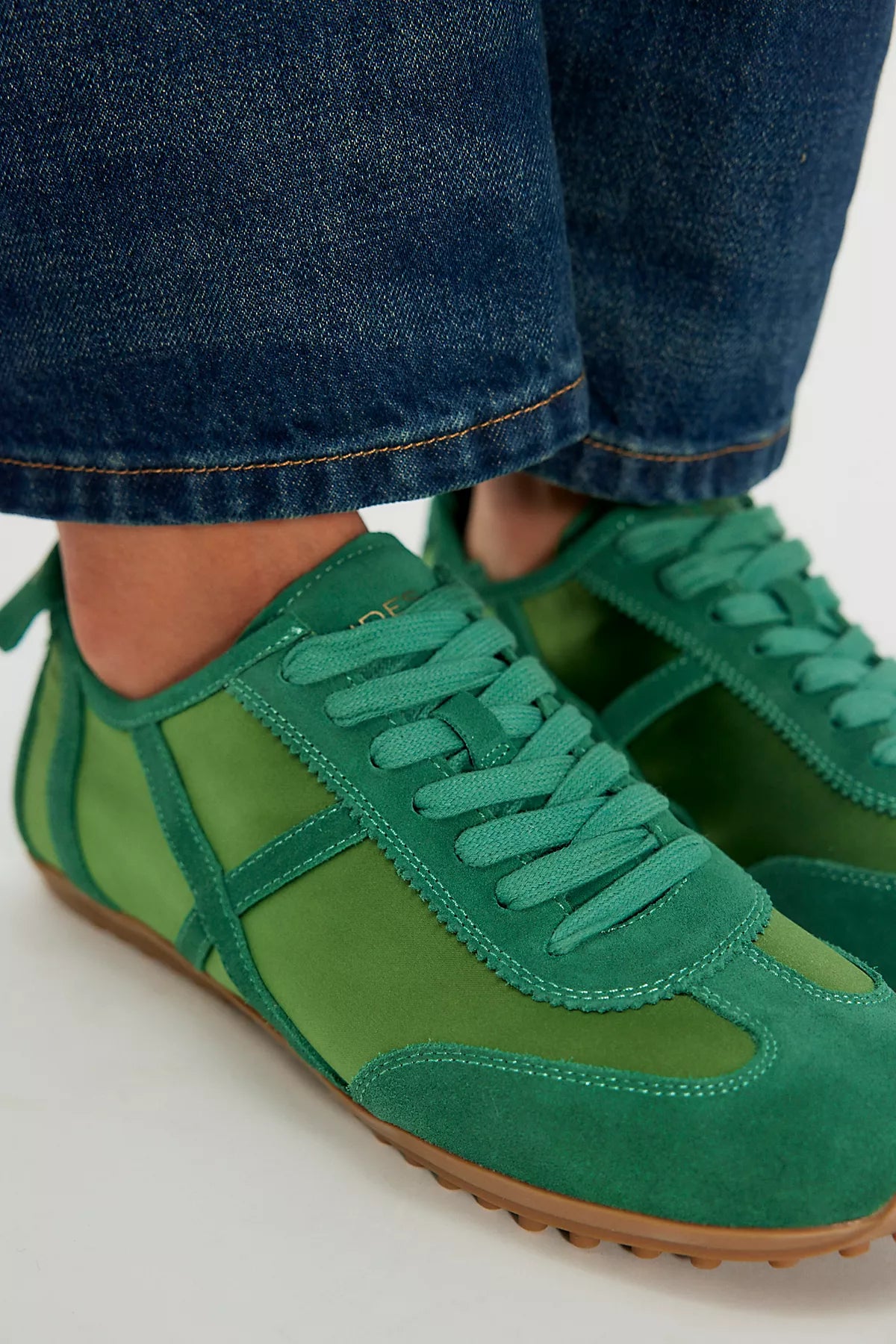 Emily Lowpro Sneakers