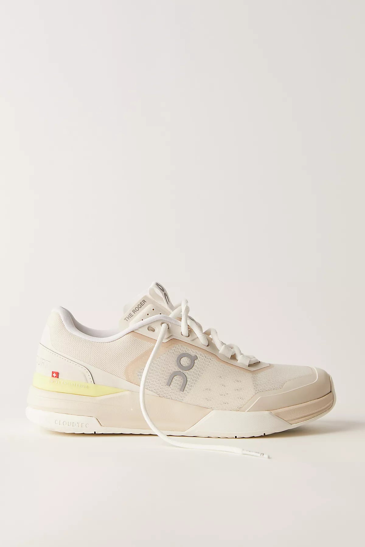 On Roger Advantage Pro Sneakers