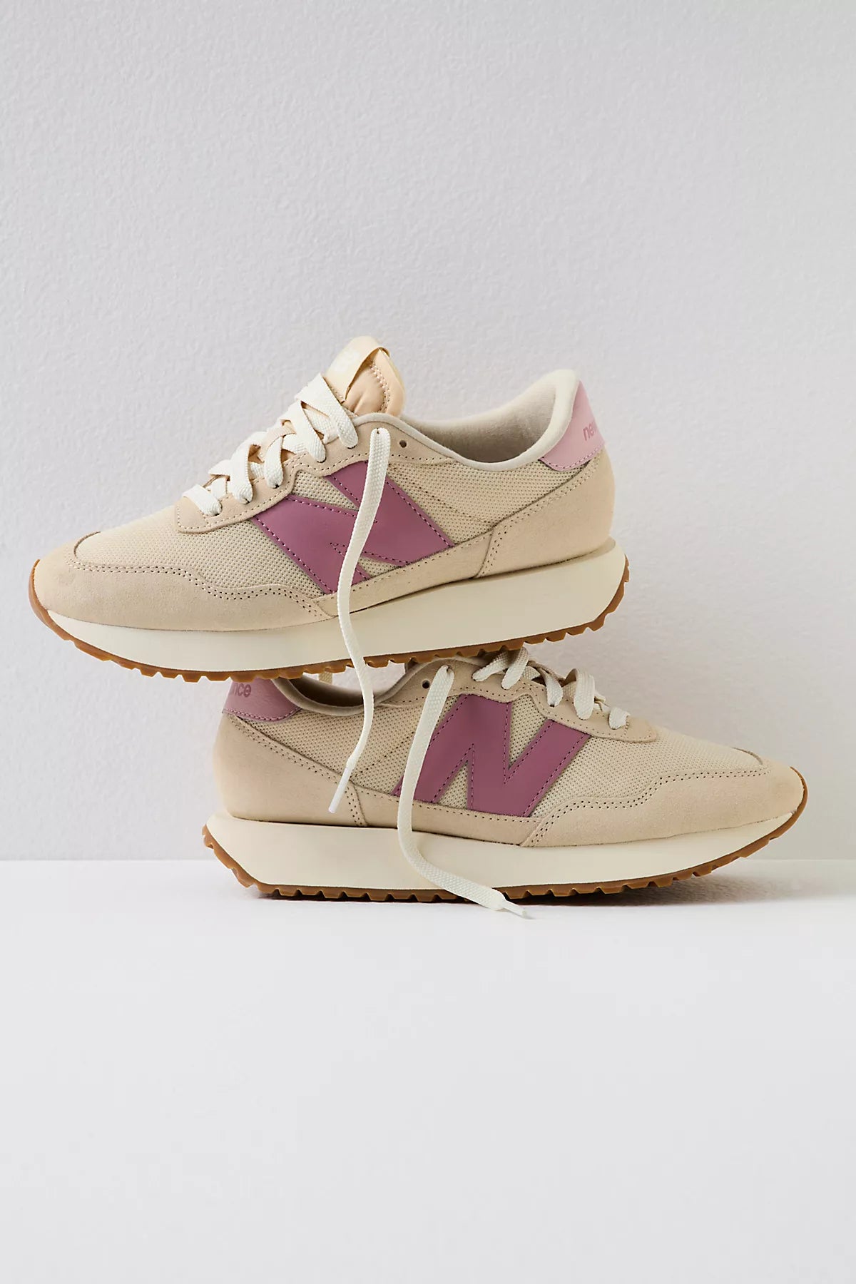 New Balance 237 Sneakers