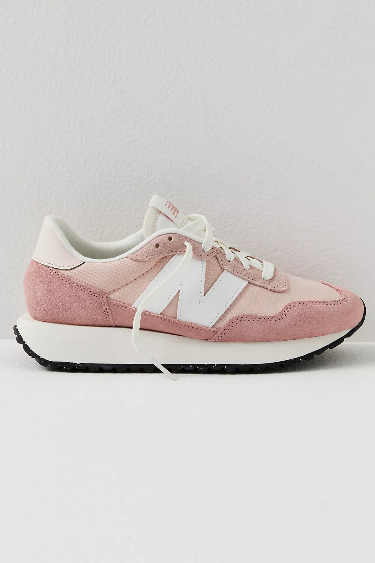 New Balance 237 Sneakers