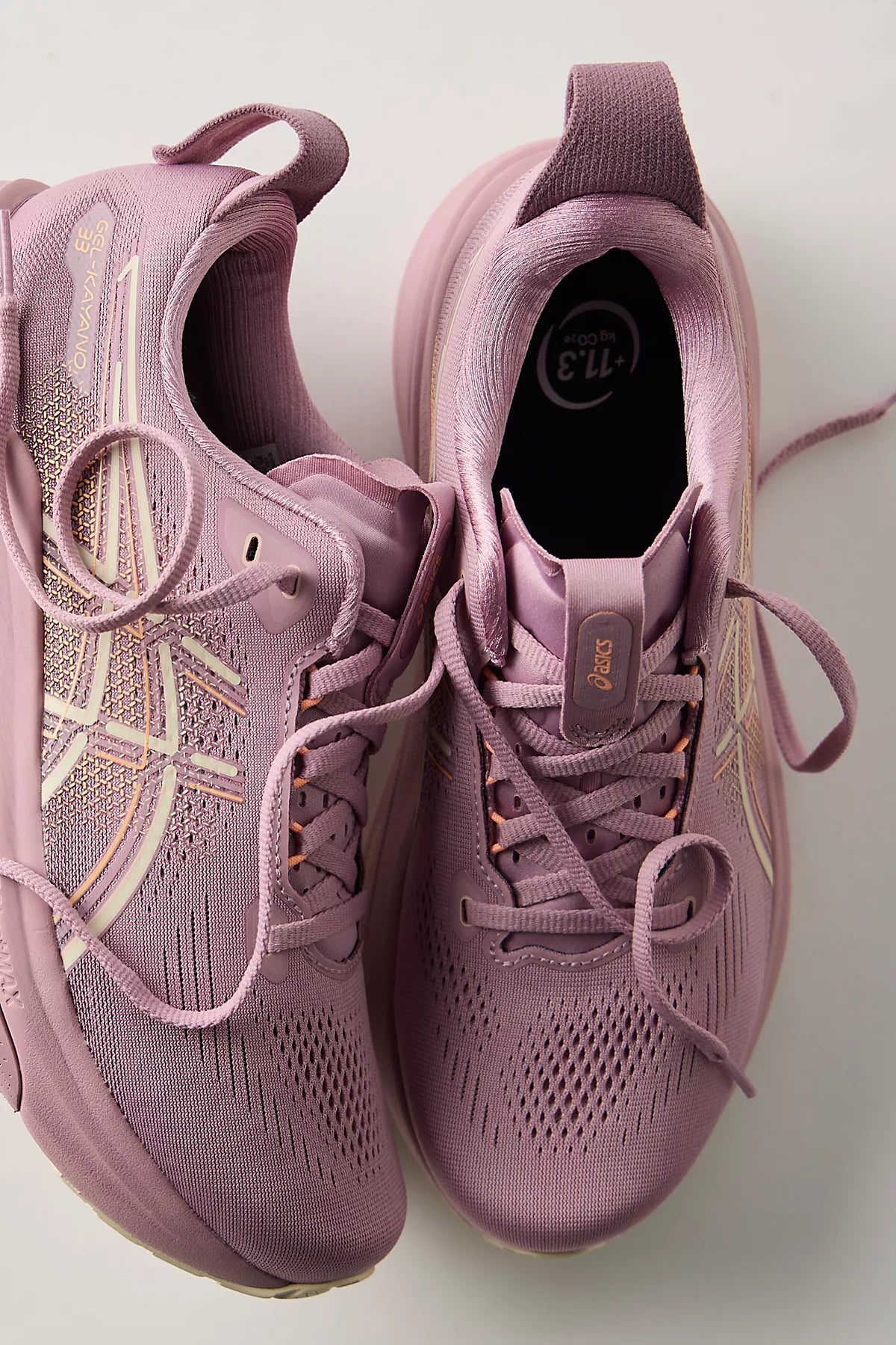 ASICS GEL-Kayano 33 Sneakers