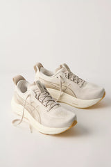 ASICS GEL-Kayano 33 Sneakers