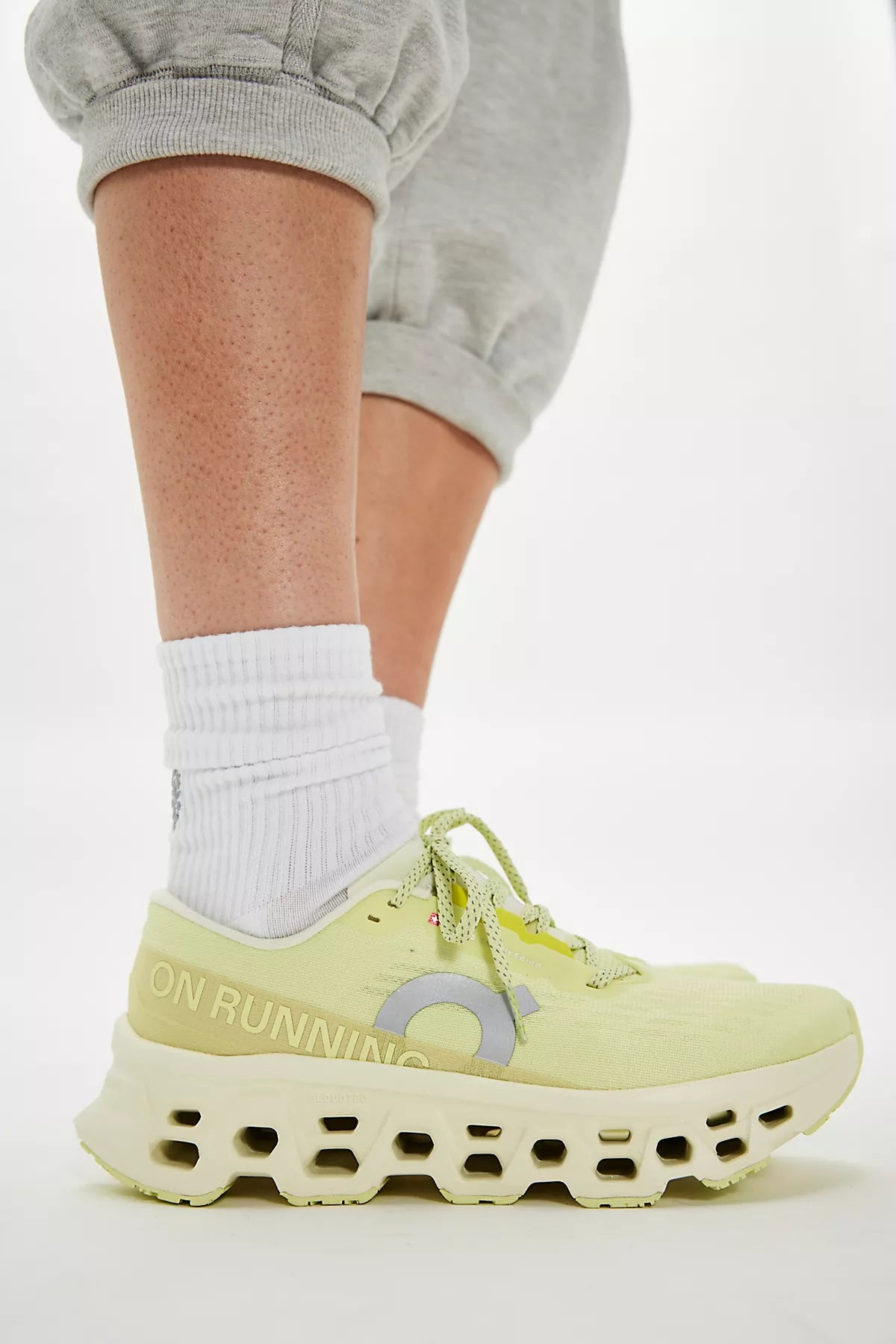 On Cloudmonster 3 Sneakers
