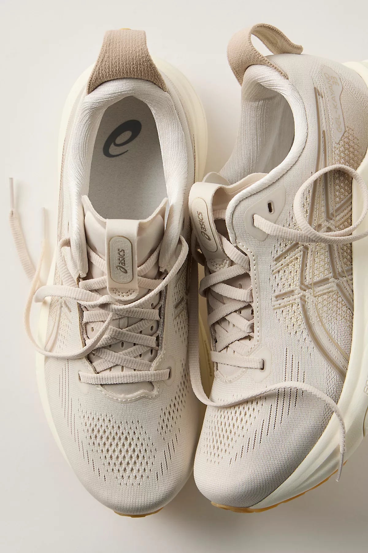 ASICS GEL-Kayano 33 Sneakers