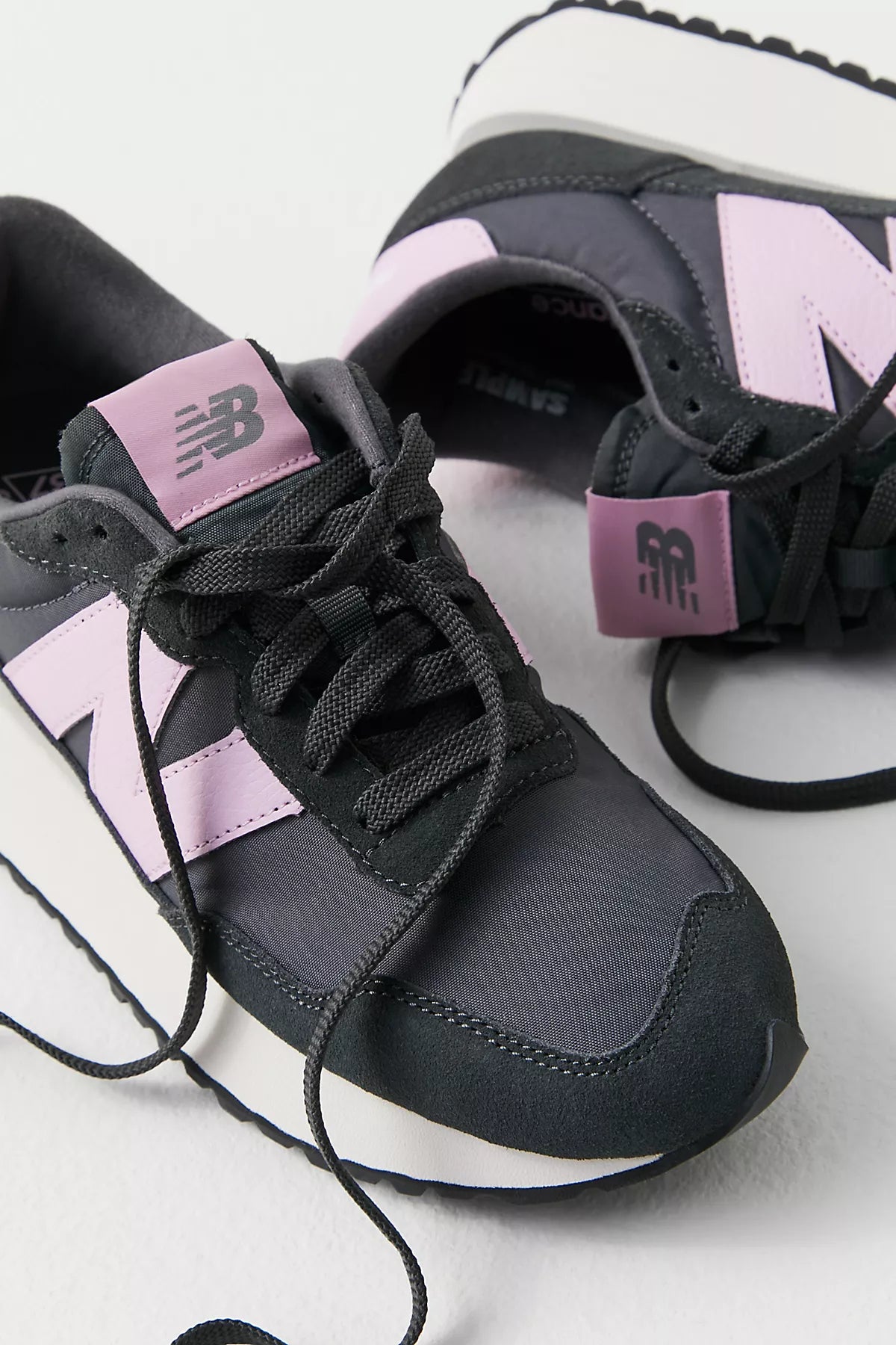 New Balance 237 Sneakers