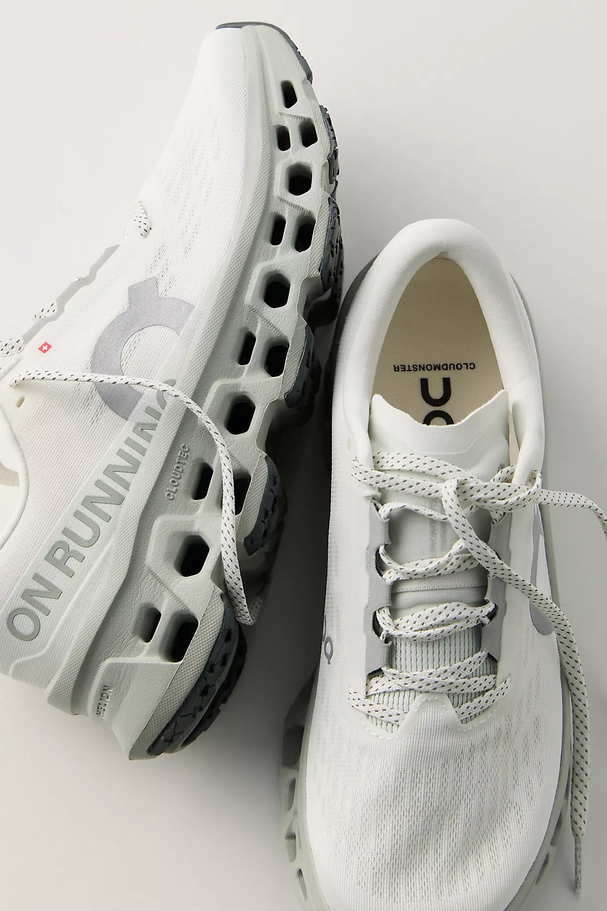 On Cloudmonster 3 Sneakers
