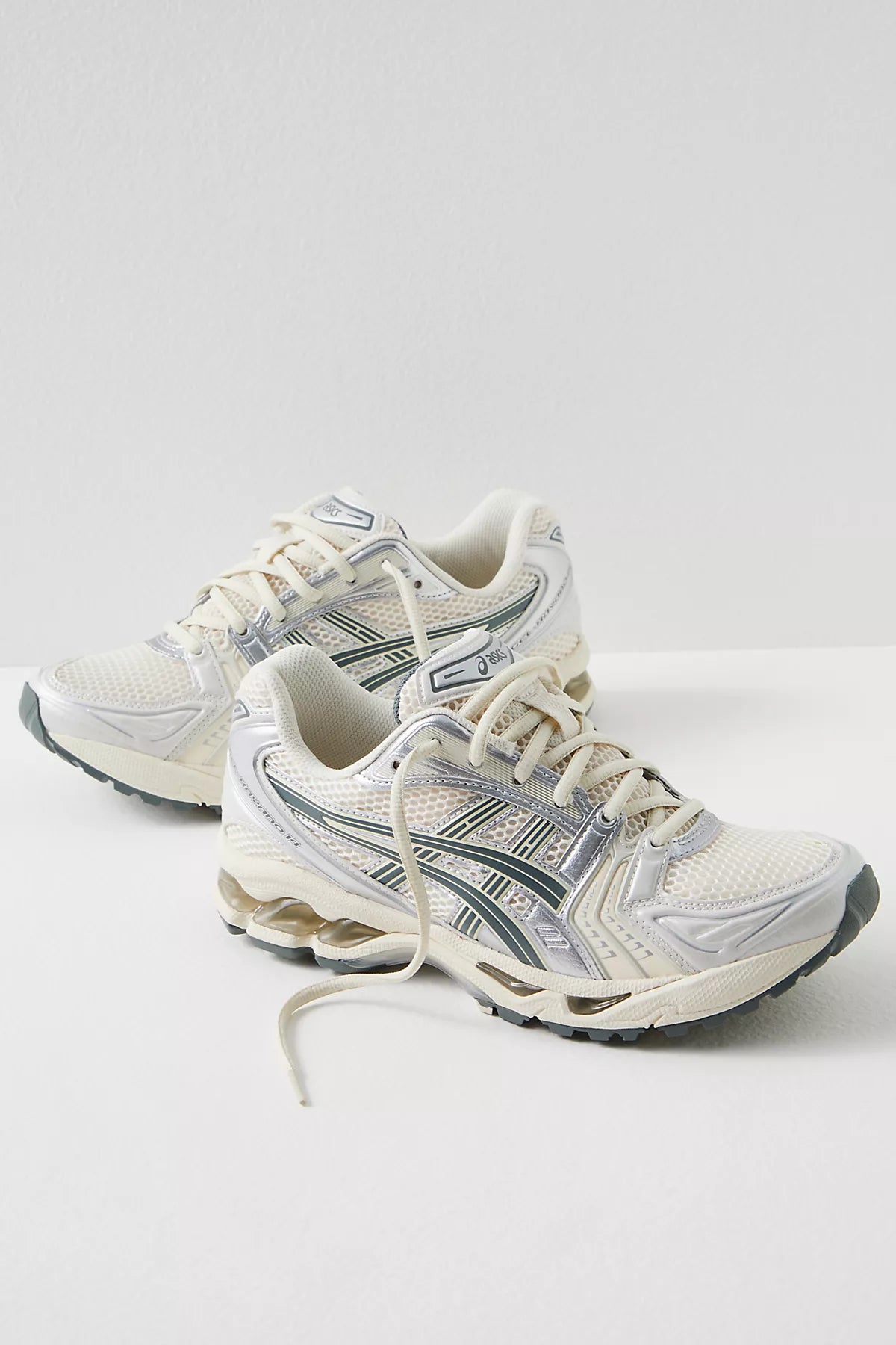 ASICS GEL-KAYANO 14 Sneakers