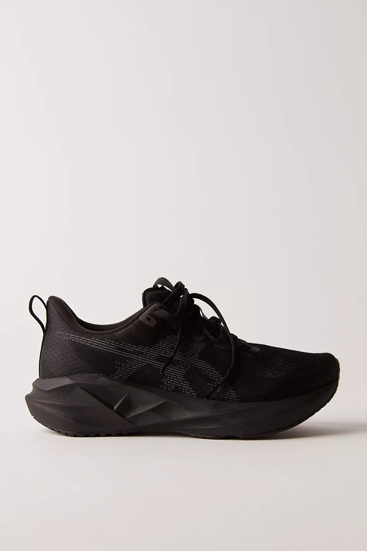 ASICS Novablast 5 Sneakers