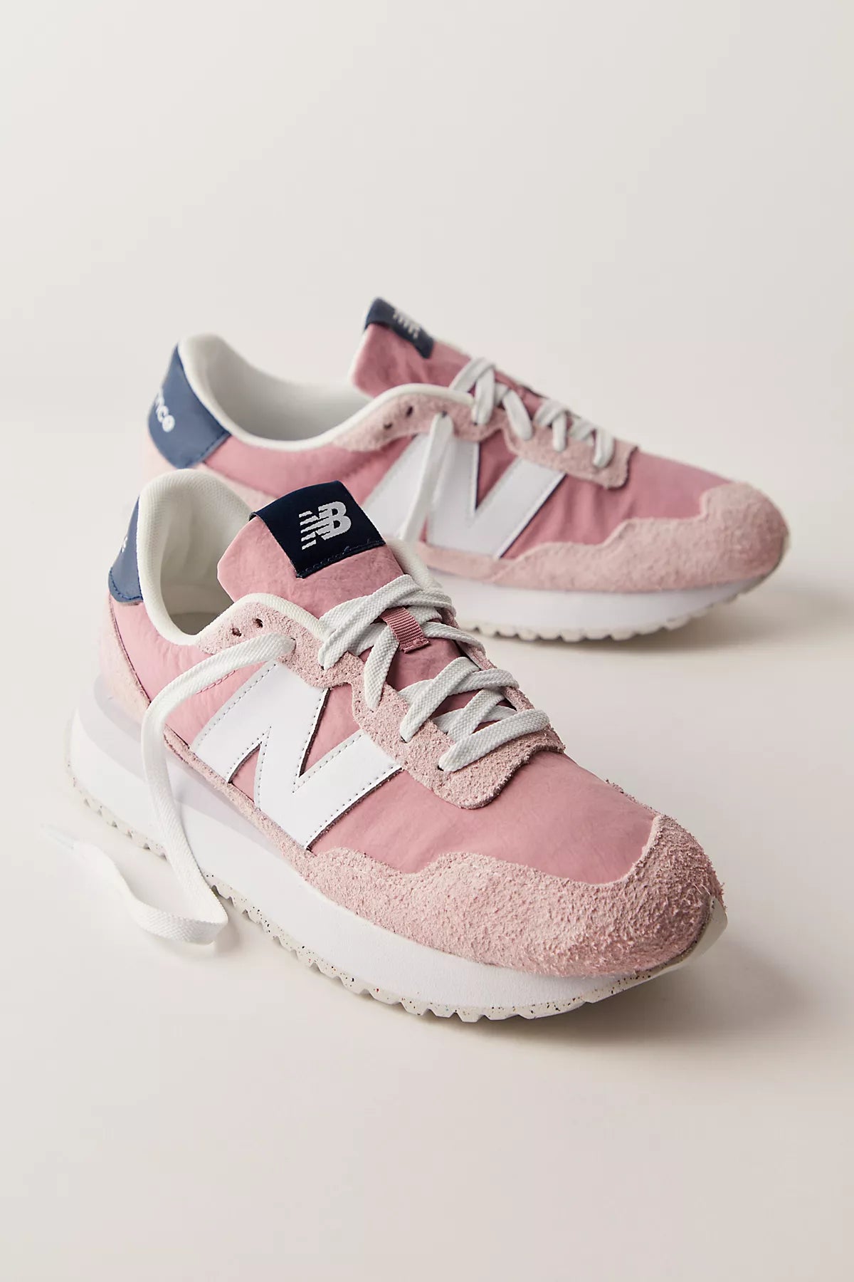 New Balance 237 Sneakers
