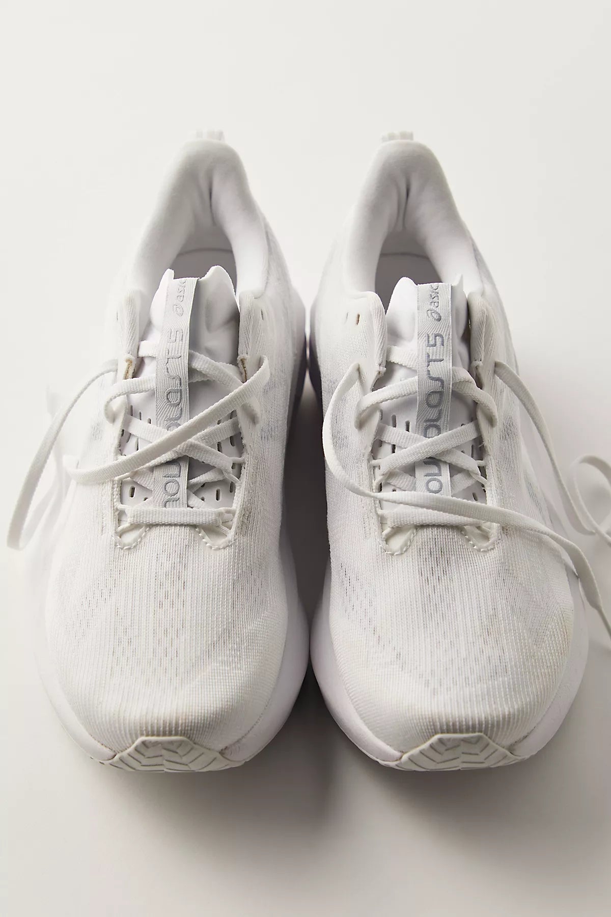 ASICS Novablast 5 Sneakers