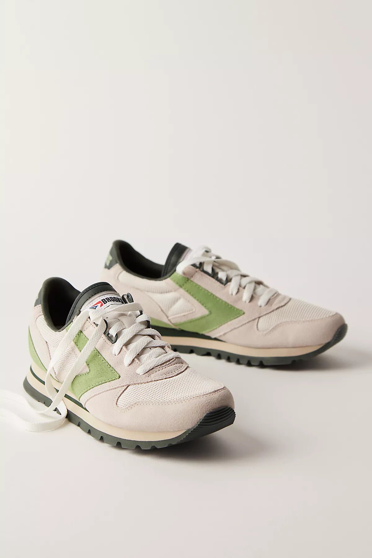 Brooks Chariot Sneakers
