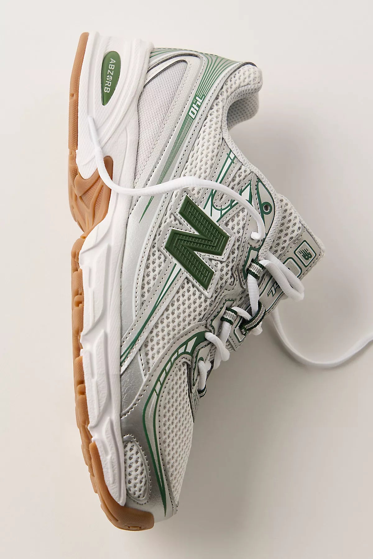 New Balance 740 Sneakers
