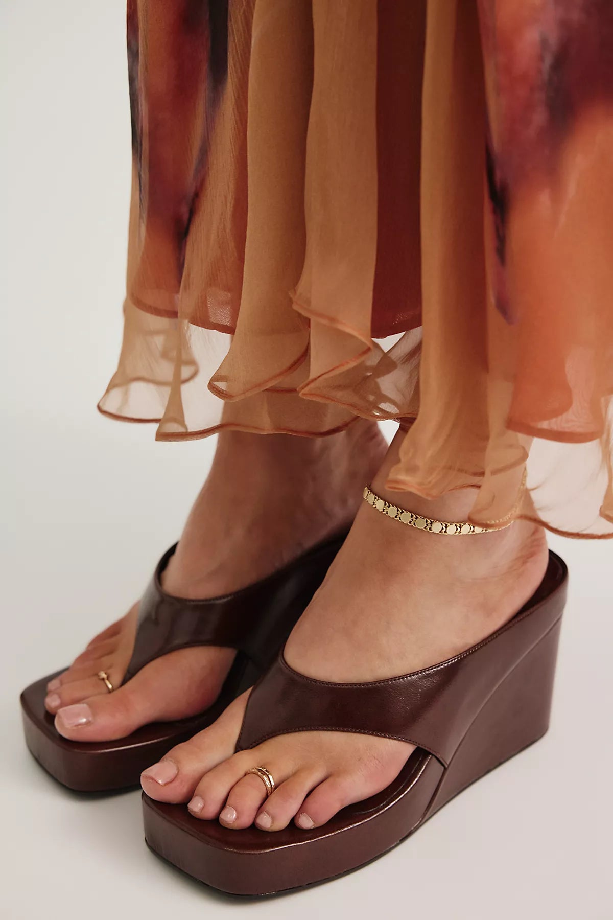 Gabriela Thong Wedges