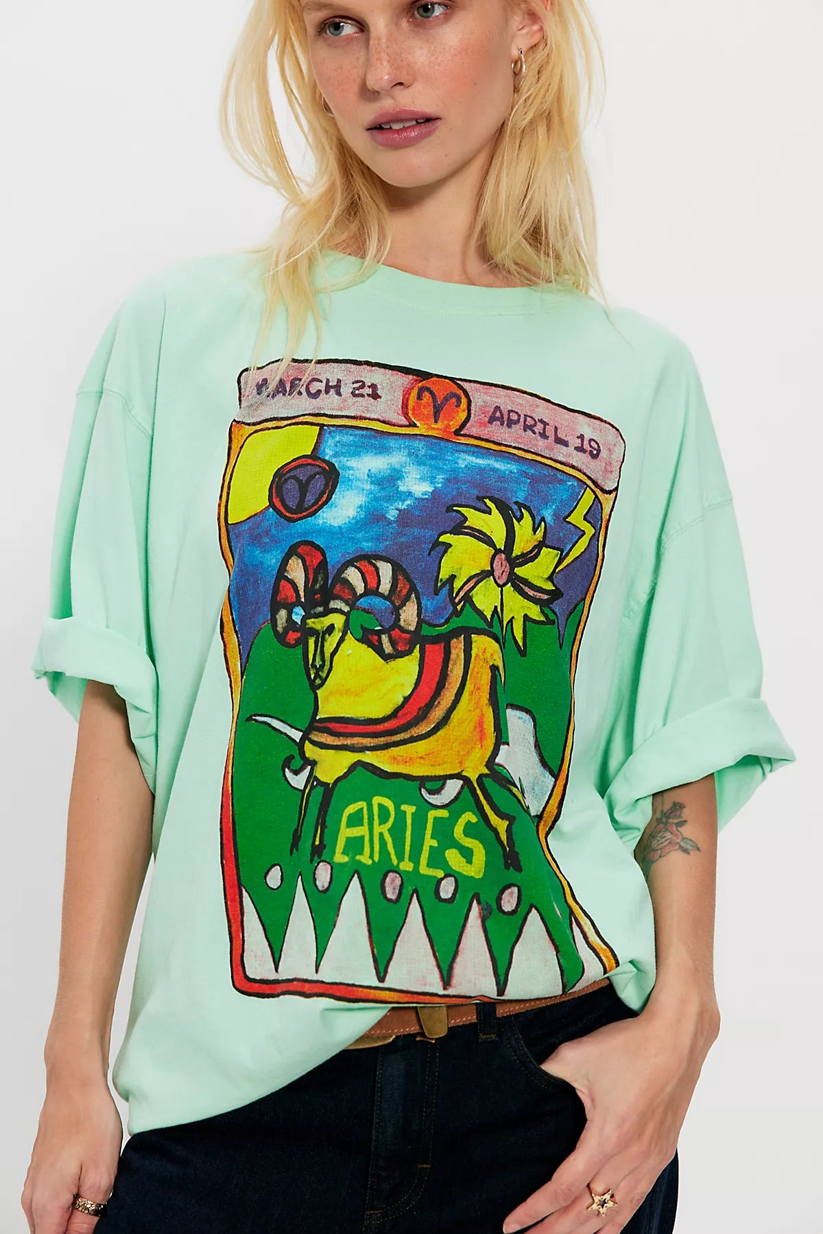 Sabbi Horoscope Tee