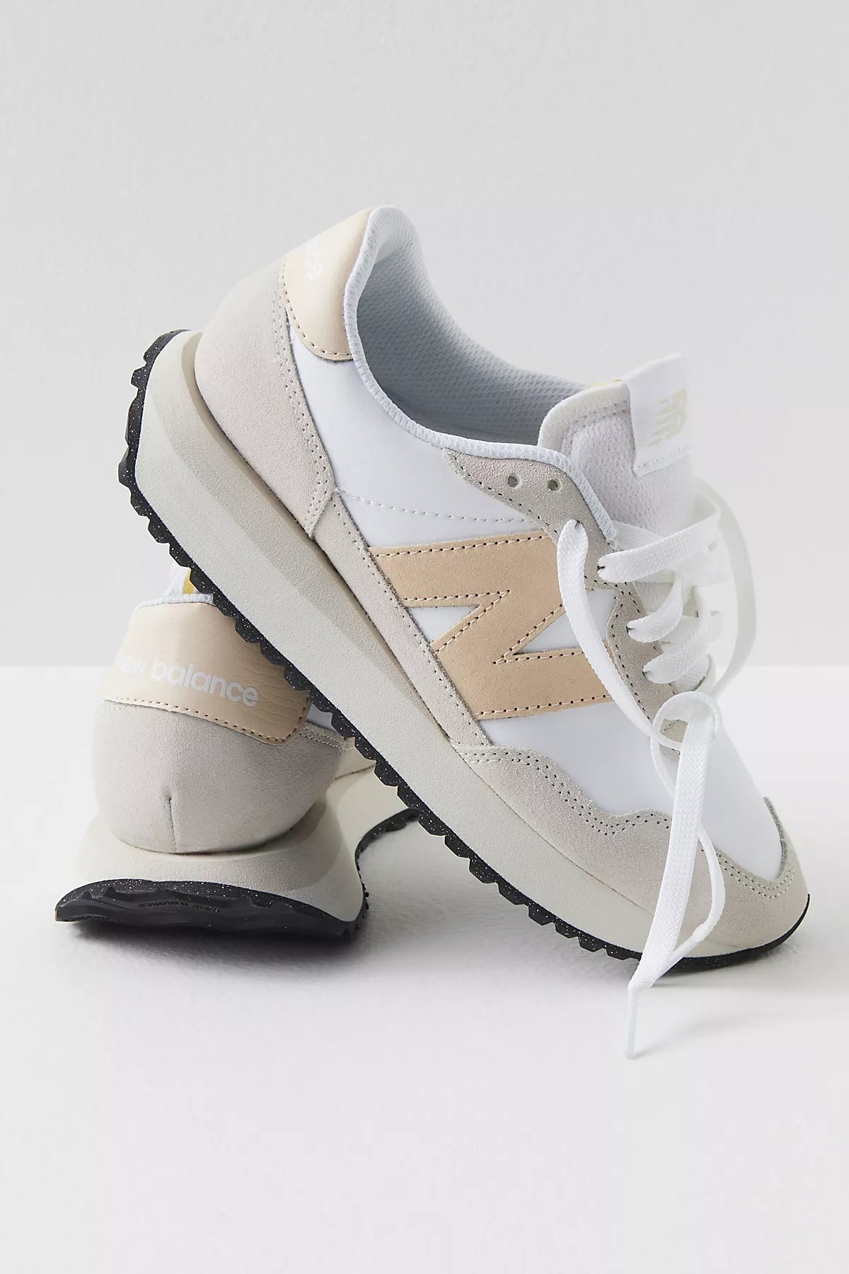 New Balance 237 Sneakers