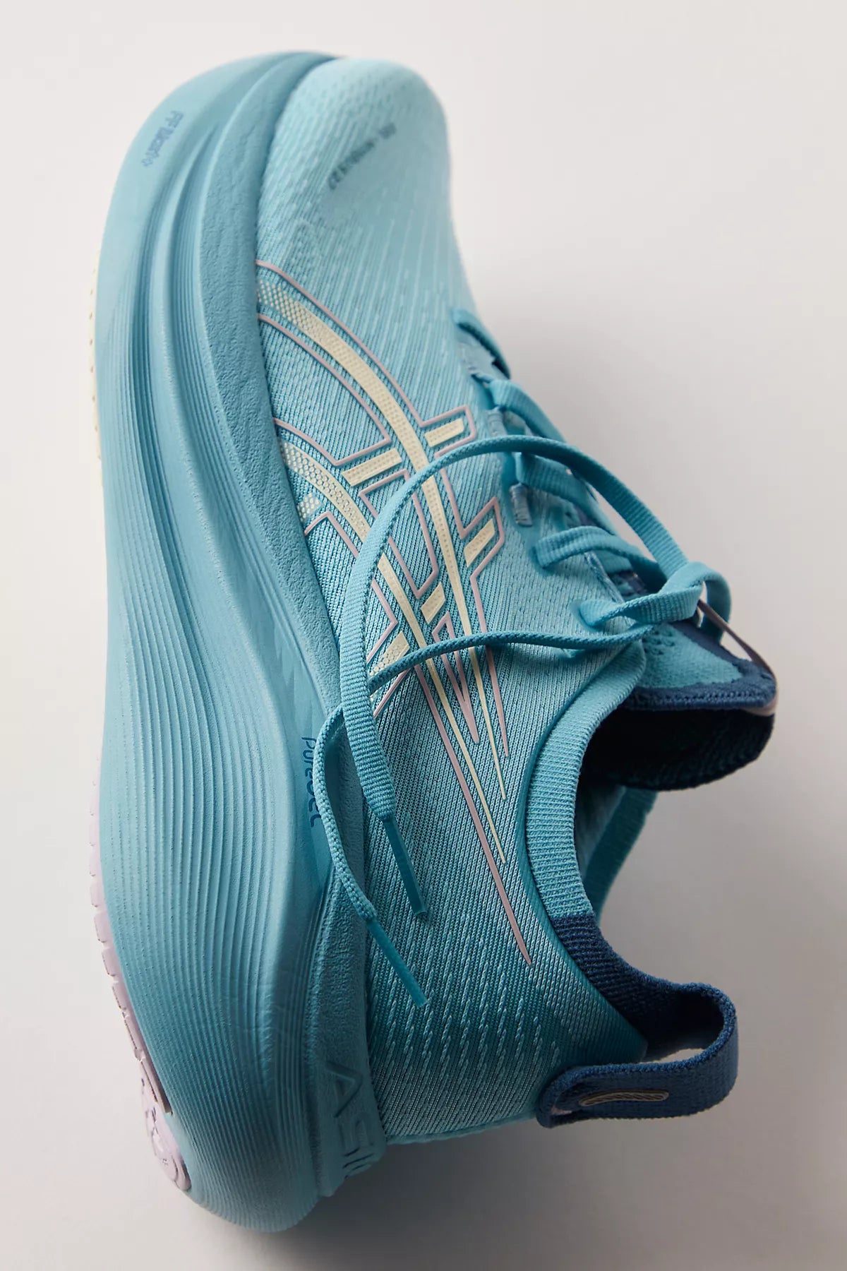 ASICS GEL-NIMBUS 27 Sneakers