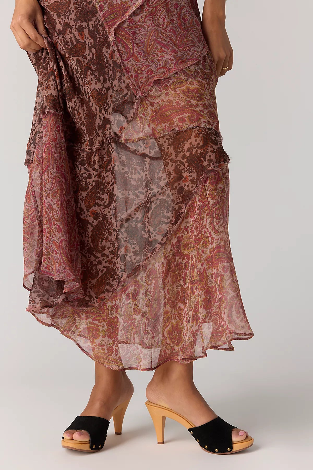 Candie’s Emiliana Clogs