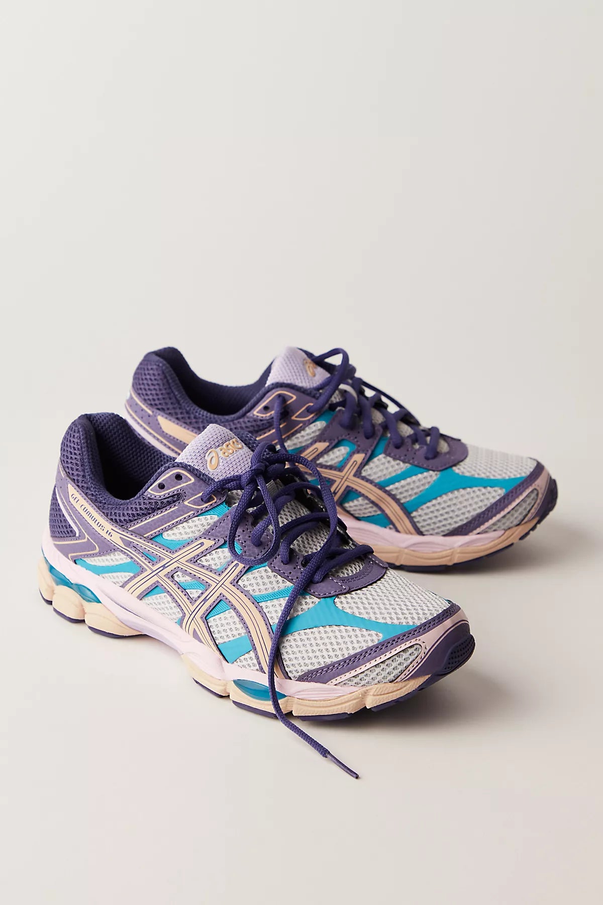 ASICS GEL-CUMULUS 16 Sneakers