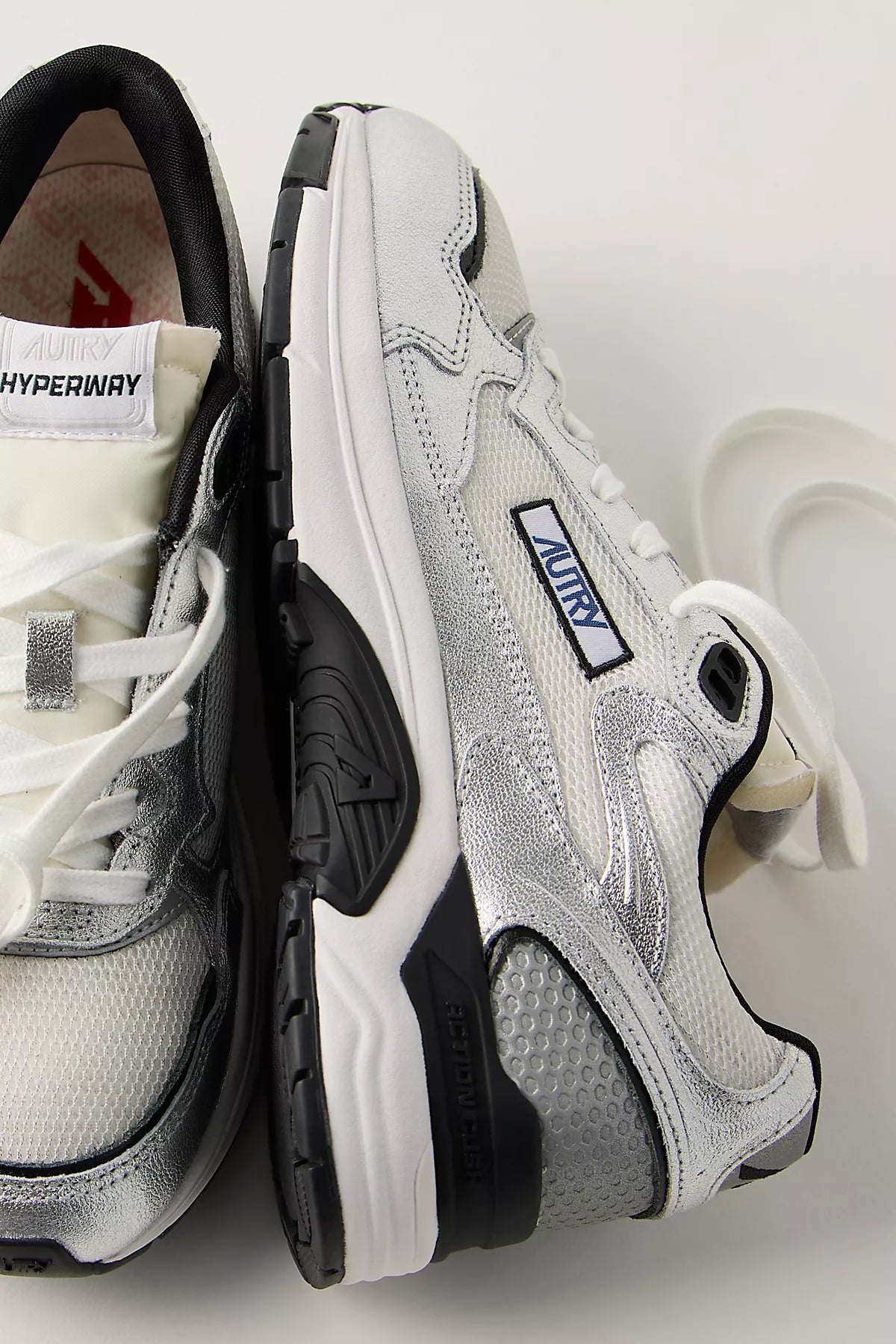 Autry Hyperway Low-Top Sneakers