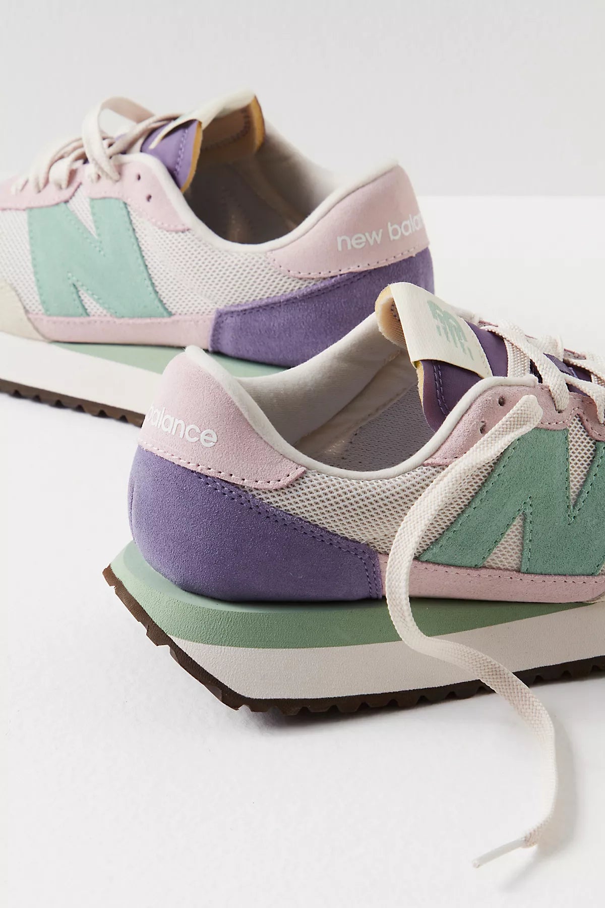 New Balance 237 Sneakers
