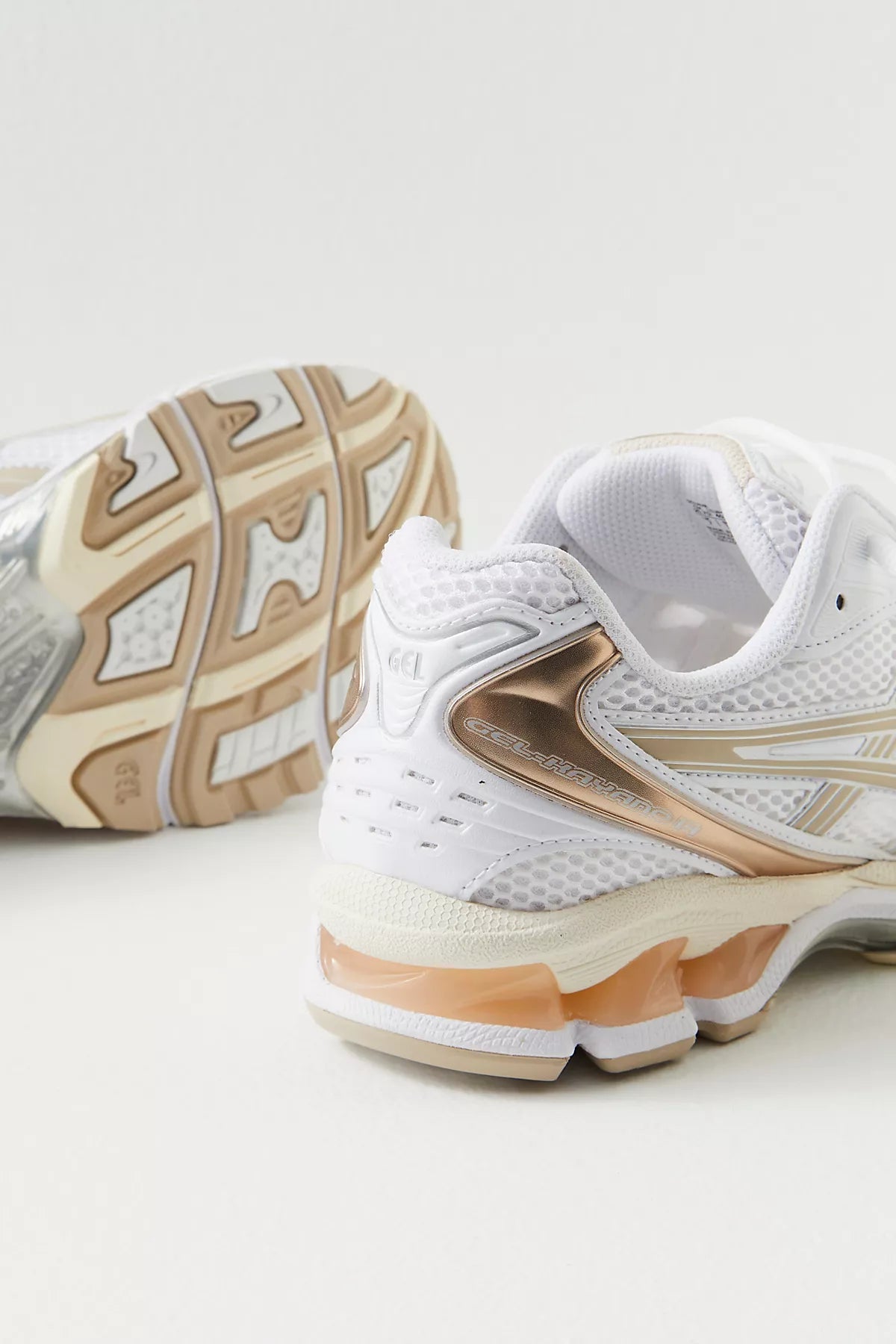 ASICS GEL-KAYANO 14 Sneakers