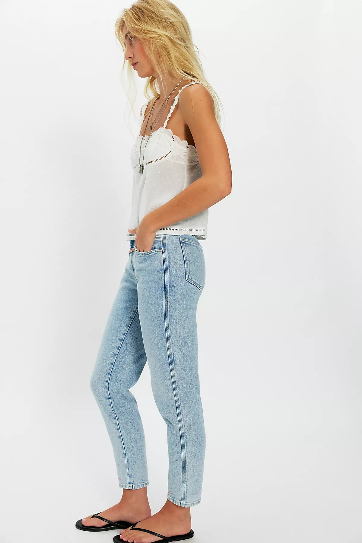 Closed Pedal Pusher Jeans