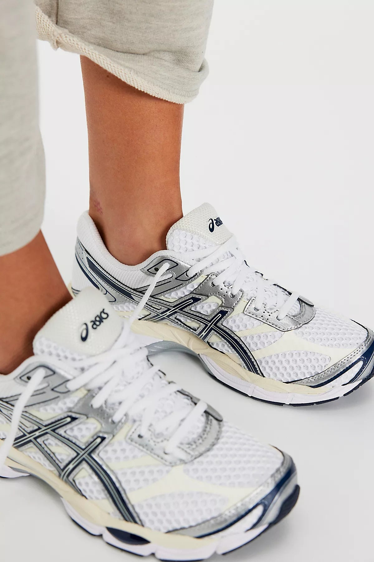 ASICS GEL-CUMULUS 16 Sneakers