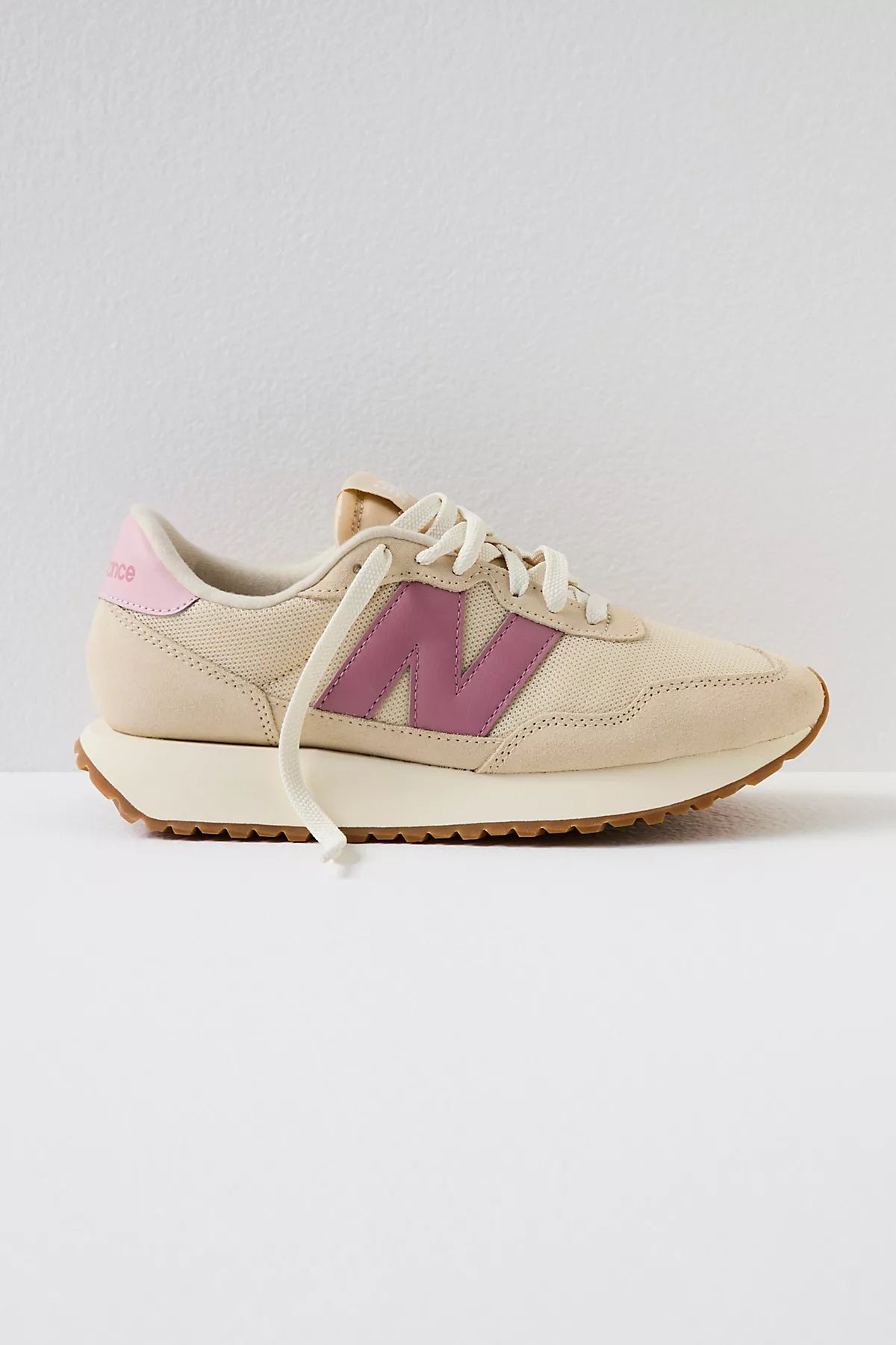 New Balance 237 Sneakers