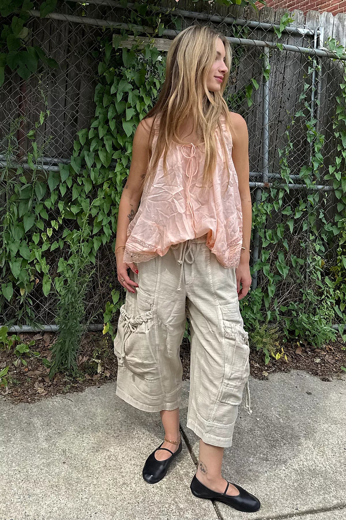 We The Free Ashton Crop Pull-On Cargo Pants