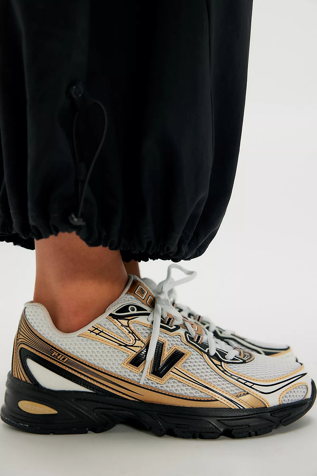 New Balance 740 Sneakers