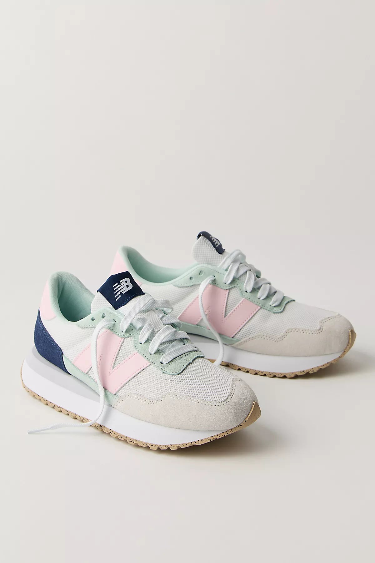 New Balance 237 Sneakers
