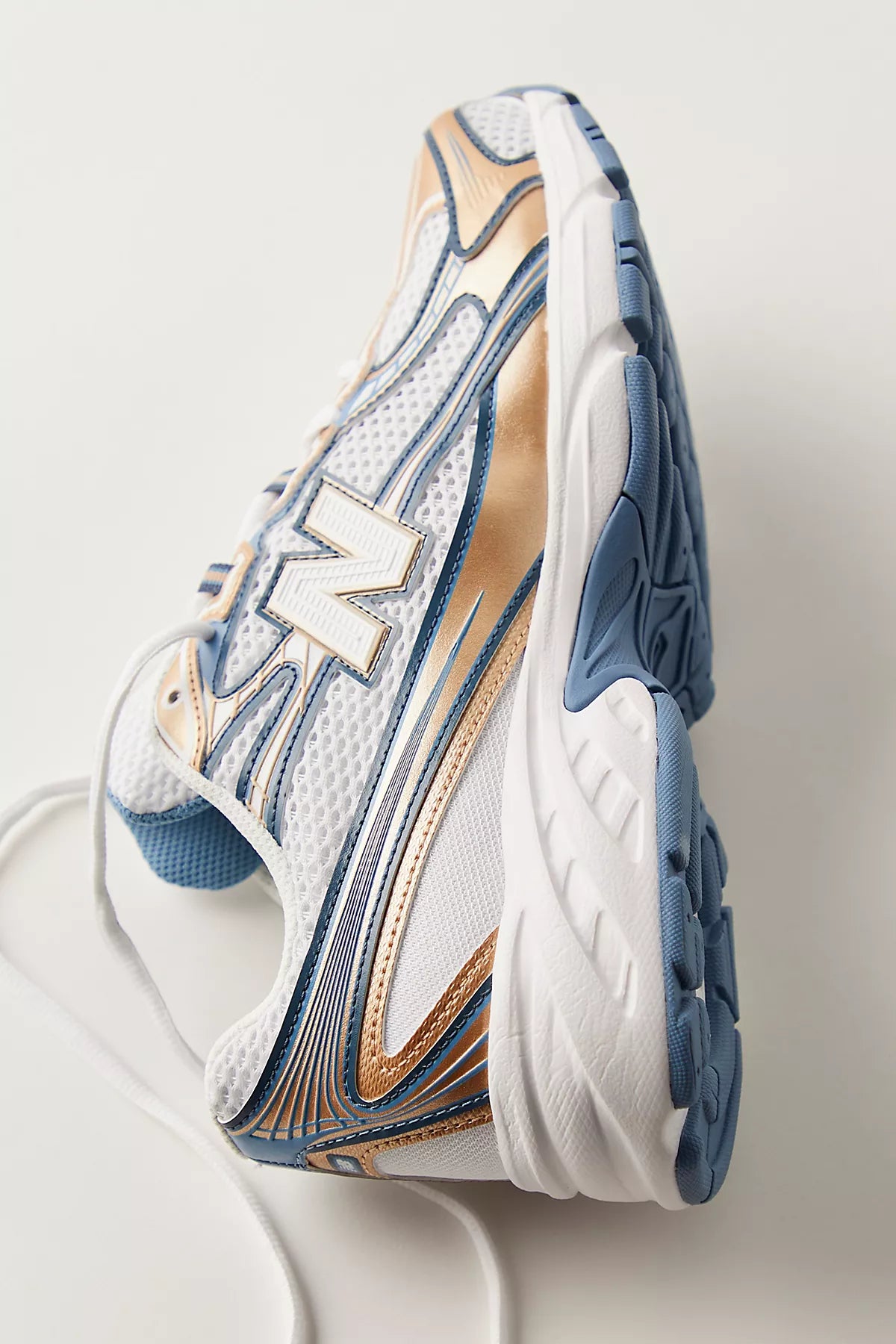 New Balance 740 Sneakers