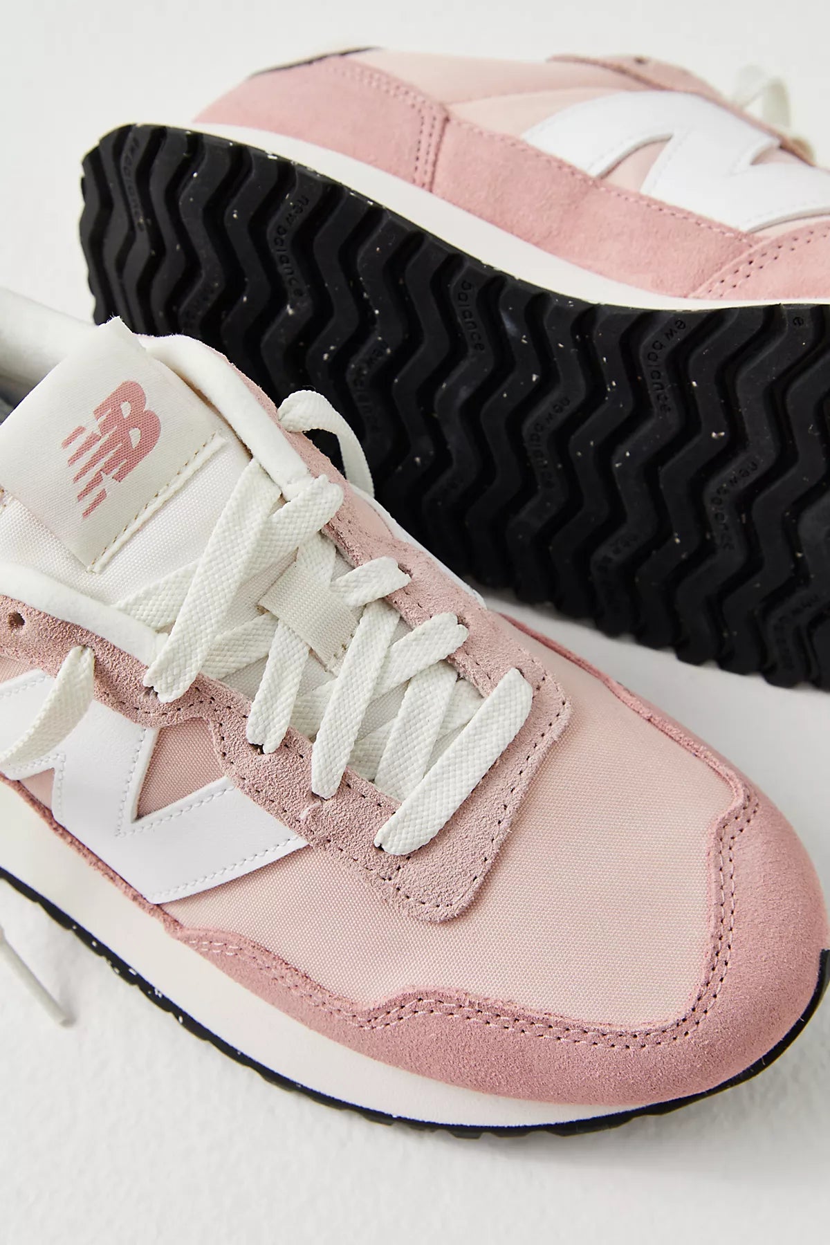 New Balance 237 Sneakers