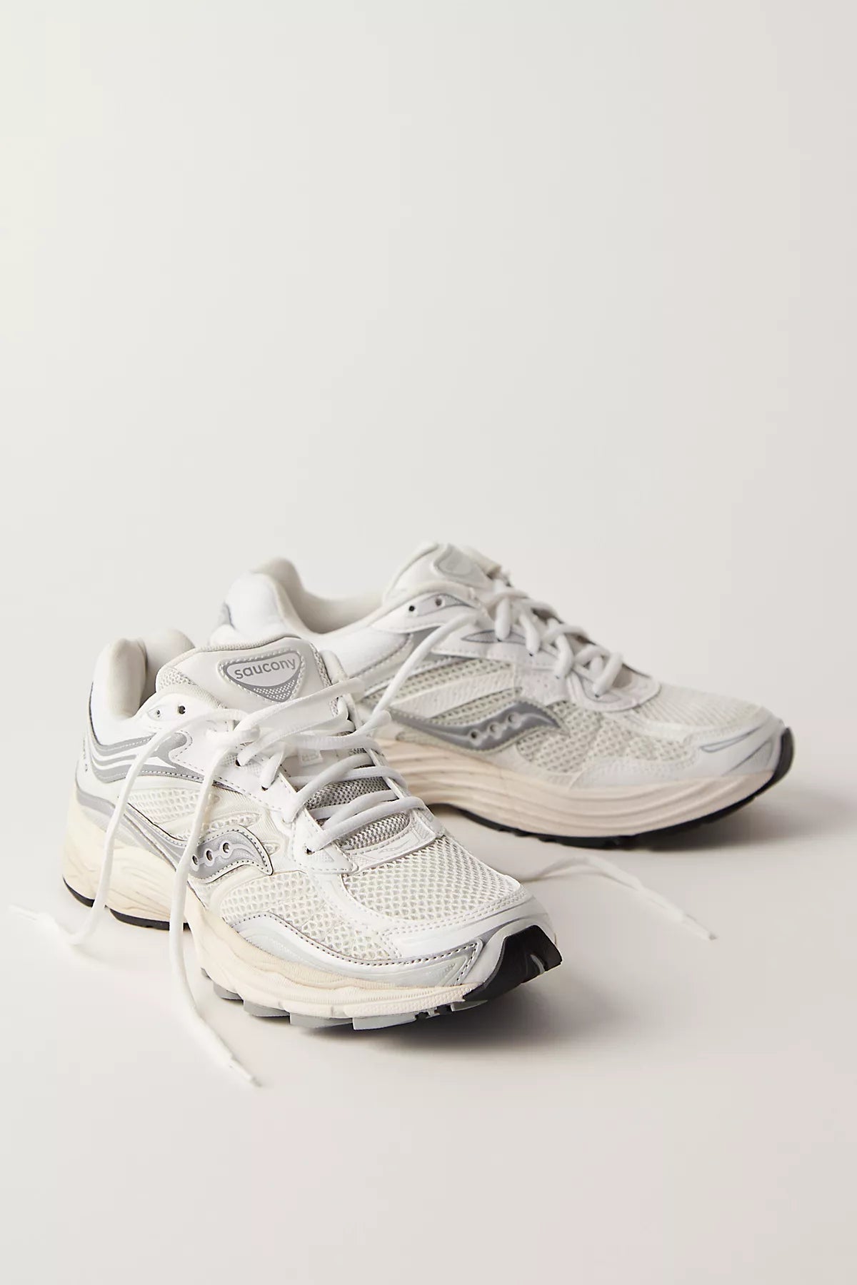 Saucony ProGrid Omni 9 Sneakers