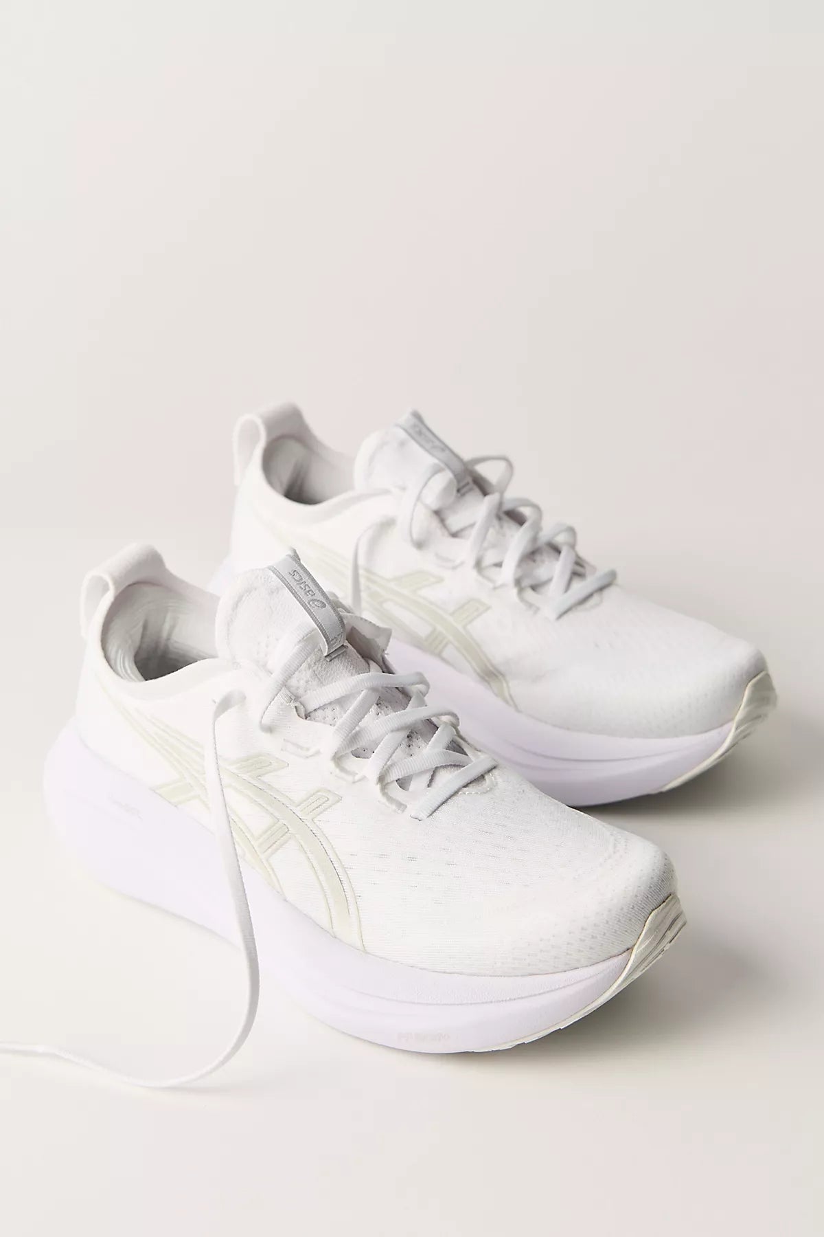 ASICS GEL-NIMBUS 27 Sneakers