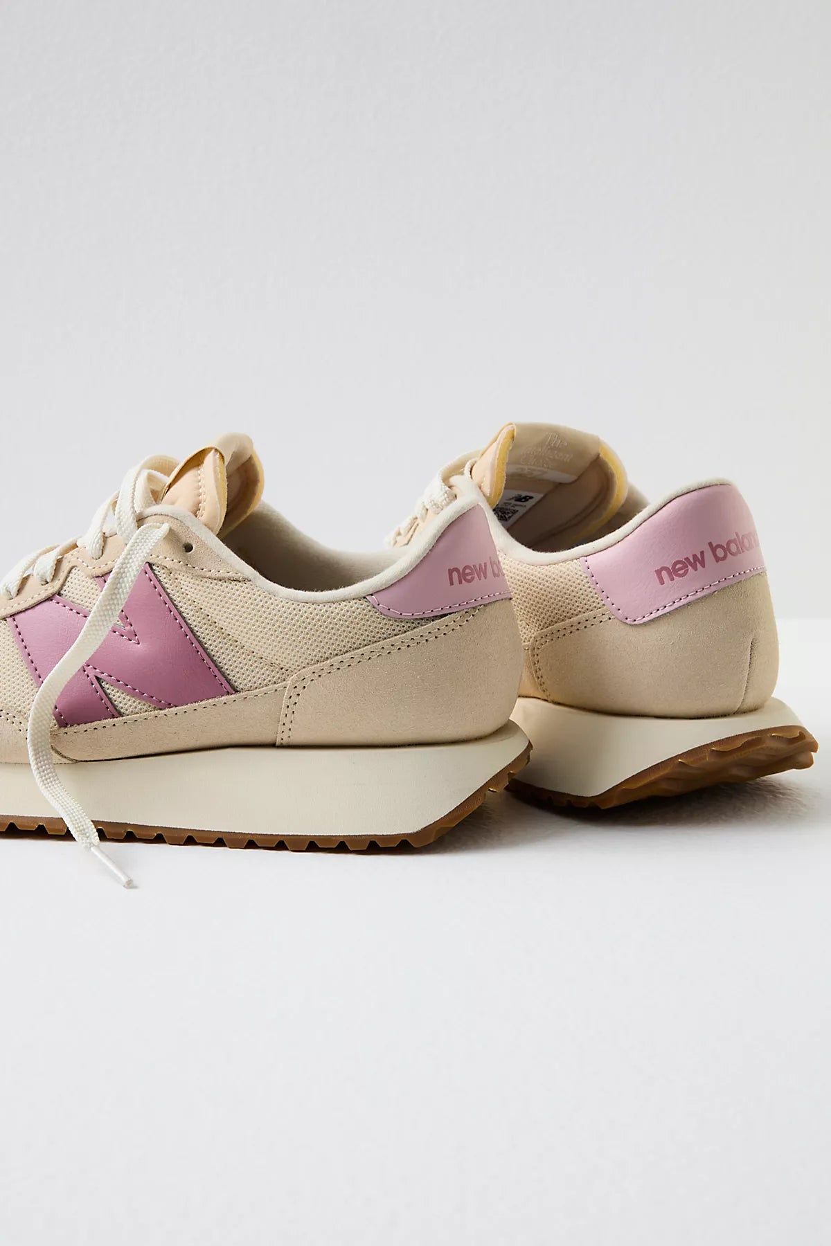 New Balance 237 Sneakers